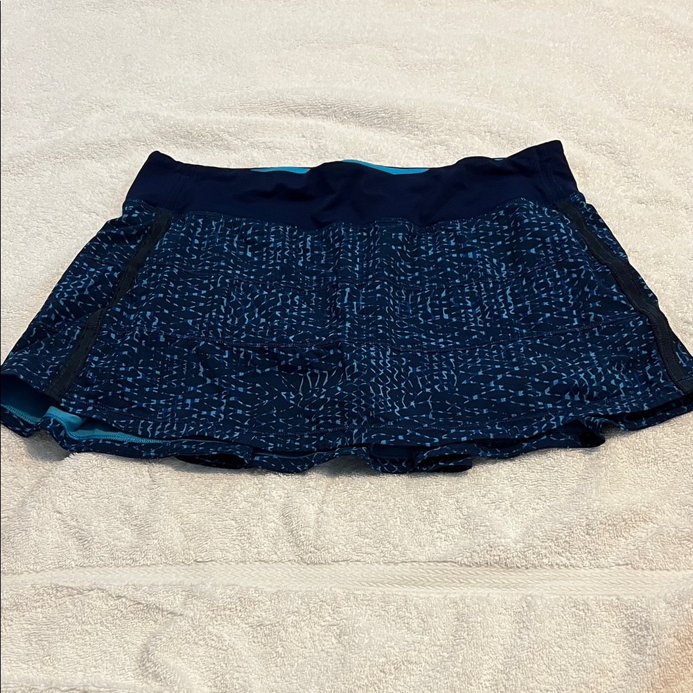 Water patterned, Lululemon pace rival skirt